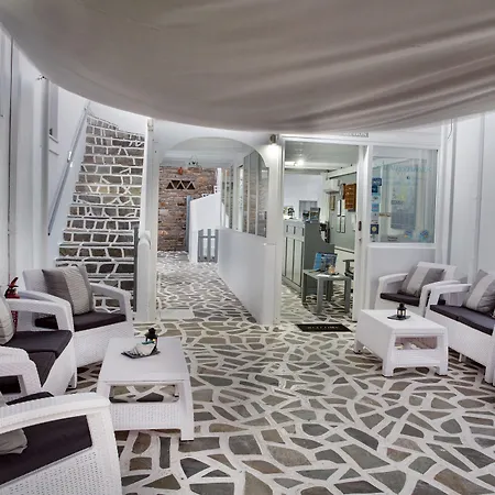 Zoumis شقة فندقية 4*