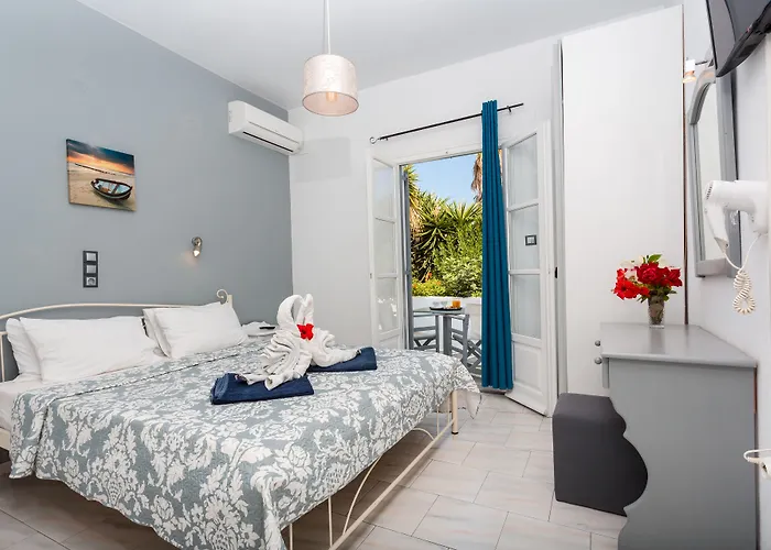 Zoumis Aparthotel 4*