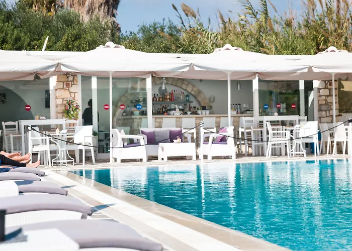 Zoumis Aparthotel 4*