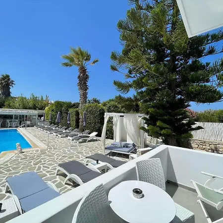 Zoumis Naousa (Paros)