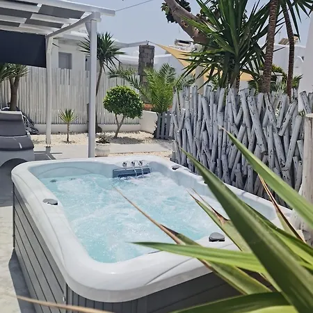 Zoumis Aparthotel 2*
