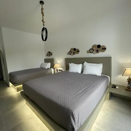 Zoumis 2* Naousa (Paros)