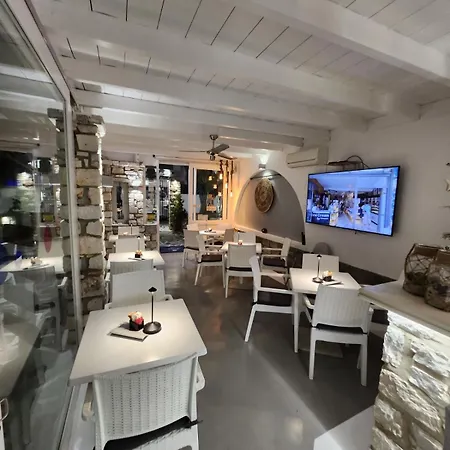 Zoumis Aparthotel 2*