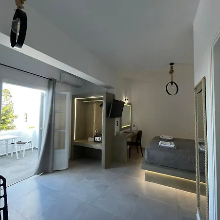 Zoumis 2* Naousa (Paros)