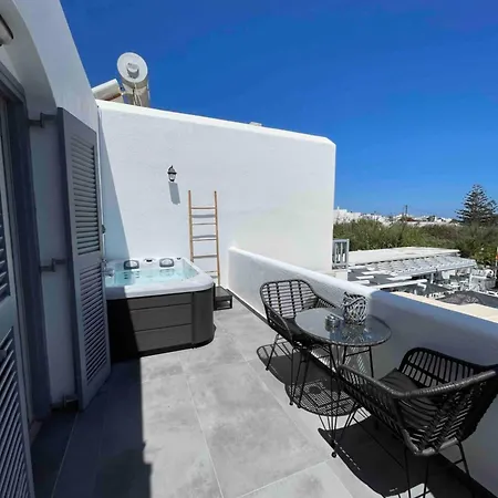 Zoumis Naousa (Paros)