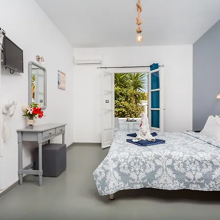 Zoumis 4* Naousa (Paros)