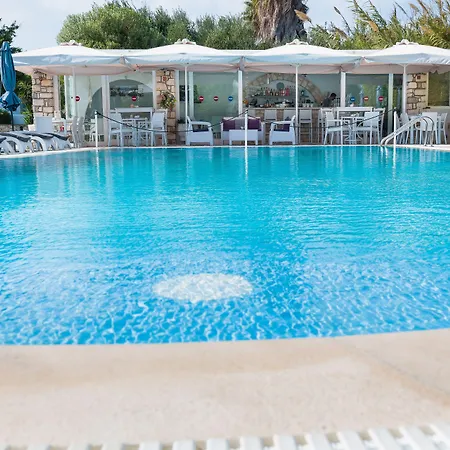 Zoumis Apartahotel Naousa (Paros)