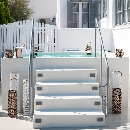 Zoumis Aparthotel Naousa (Paros)