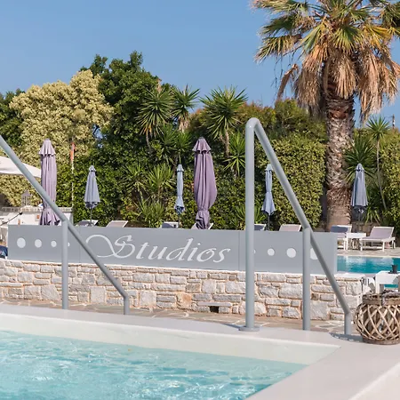 Aparthotel Zoumis Naousa (Paros)