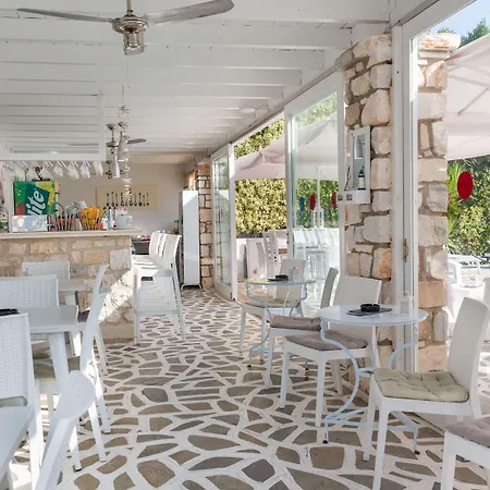 Zoumis 4* Naousa (Paros)