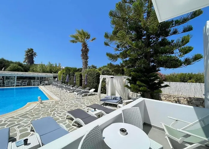 Zoumis Naousa (Paros)