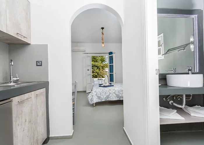 Apartahotel Zoumis Naousa (Paros)